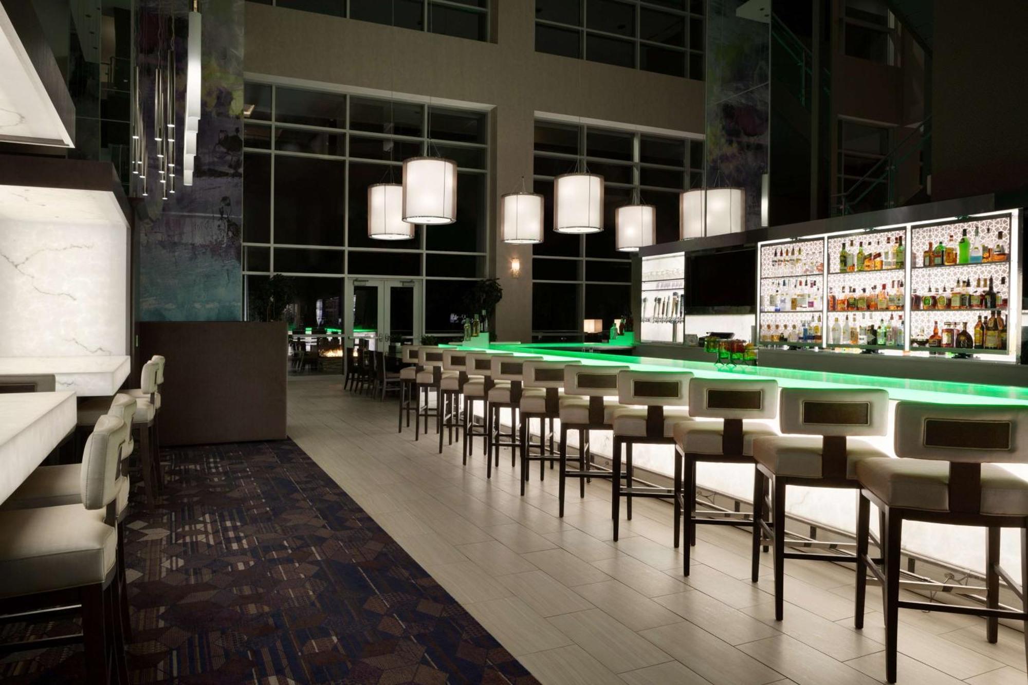 Embassy Suites By Hilton Charlotte Uptown Экстерьер фото